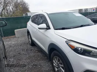 2018 Hyundai Tucson SE with VIN KM8J23A46JU625168, listed as a IAAI auction lot 41877146 with 152,572 mi miles. Bid and sale history available at carsss.com. Image 13.