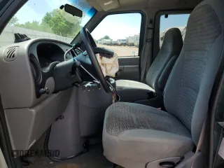 2000 Ford Econoline Passenger XL with VIN 1FBSS31L5YHA98957, listed as a Copart auction lot 56466624 with 102,350 mi miles and Salvage Title. Bid and sale history available at DreamBid. Image 7.