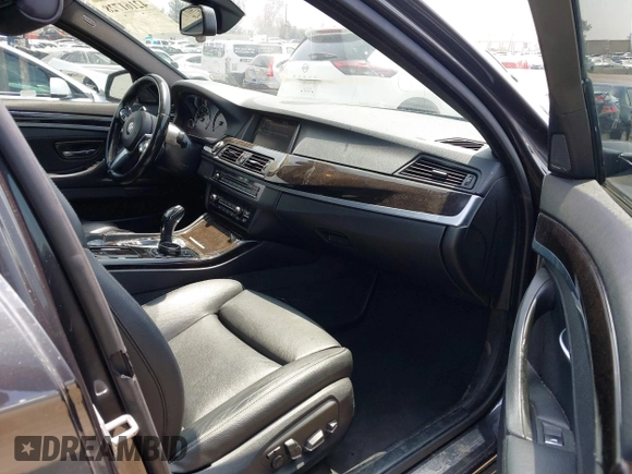 2014 BMW 5 Series 550i z VIN WBAKN9C57ED681969, wystawiony jako IAAI lot #42161728 z przebiegiem 88 077 mil mil oraz . Historia ofert i sprzedaży dostępna na DreamBid. Obrazek 5.