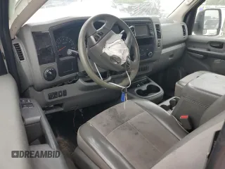 2018 Nissan NV Cargo S z VIN 1N6BF0KY8JN804168, wystawiony jako Copart lot #51158214 z przebiegiem Nie podano mil oraz Szkoda całkowita • Salvage title. Historia ofert i sprzedaży dostępna na DreamBid. Obrazek 8.