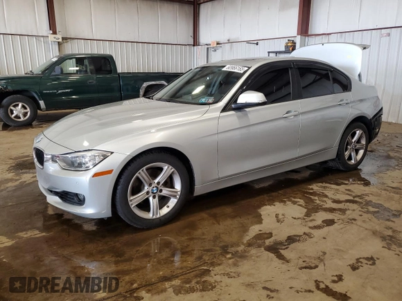 2015 BMW 3 Series 328i xDrive с VIN WBA3B5G52FNS15121, выставлен на аукционе Copart как лот 60966165 с пробегом 105 663 миль миль и Списание • Salvage title. История ставок и продаж доступна на DreamBid. Изображение 1.
