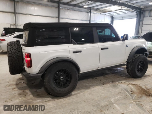 2022 Ford Bronco with VIN 1FMEE5BP6NLA75110, listed as a Copart auction lot 85467124 with 20,590 mi miles and Salvage Title. Bid and sale history available at DreamBid. Image 3.