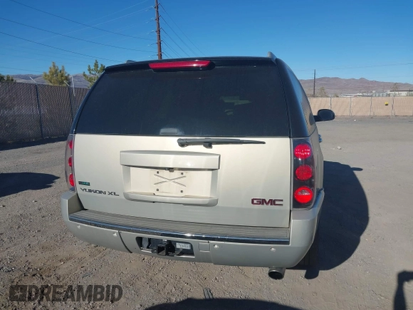 2010 GMC Yukon XL Denali with VIN 1GKUKMEF9AR193007, listed as a IAAI auction lot 41699599 with 201,440 mi miles. Bid and sale history available at carsss.com. Image 16.