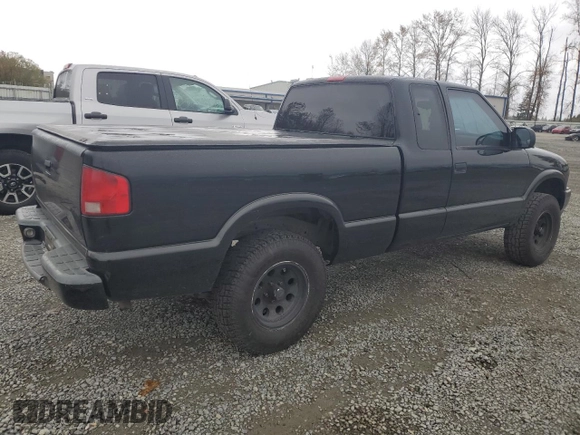 1999 GMC Sonoma SLS with VIN 1GTCS19X1X8503254, listed as a Copart auction lot 77546124 with 121,345 mi miles and Clean Title. Bid and sale history available at carsss.com. Image 3.