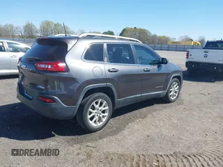2017 Jeep Cherokee Latitude with VIN 1C4PJLCBXHW572714, listed as a IAAI auction lot 41861087 with 120,552 mi miles and . Bid and sale history available at DreamBid. Image 4.