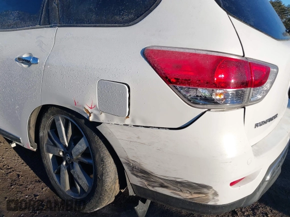 2013 Nissan Pathfinder SV with VIN 5N1AR2MM2DC635949, listed as a IAAI auction lot 41415060 with 90,809 mi miles. Bid and sale history available at carsss.com. Image 6.