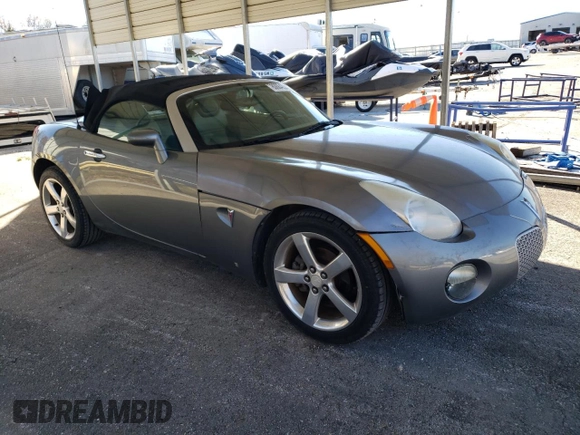 2006 Pontiac Solstice z VIN 1G2MB33BX6Y109591, wystawiony jako Copart lot #80684234 z przebiegiem 90 032 mil mil oraz Czysty tytuł • Clean title. Historia ofert i sprzedaży dostępna na DreamBid. Obrazek 4.