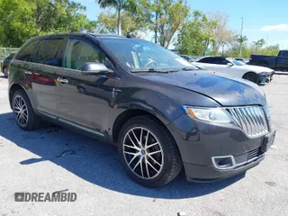 2015 Lincoln MKX with VIN 2LMDJ8JK4FBL20135, listed as a IAAI auction lot 41696857 with 122,951 mi miles. Bid and sale history available at carsss.com. Image 1.