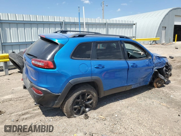 2018 Jeep Cherokee Trailhawk z VIN 1C4PJMBX0JD562021, wystawiony jako Copart lot #59136885 z przebiegiem 122 792 mil mil oraz Szkoda całkowita • Salvage title. Historia ofert i sprzedaży dostępna na DreamBid. Obrazek 3.