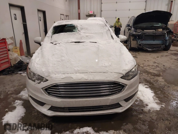 2017 Ford Fusion SE with VIN 3FA6P0H71HR346924, listed as a IAAI auction lot 41597931 with 132,267 mi miles. Bid and sale history available at carsss.com. Image 6.