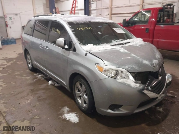 2014 Toyota Sienna LE AAS with VIN 5TDKK3DC4ES423340, listed as a IAAI auction lot 41609403 with 152,377 mi miles. Bid and sale history available at carsss.com. Image 1.