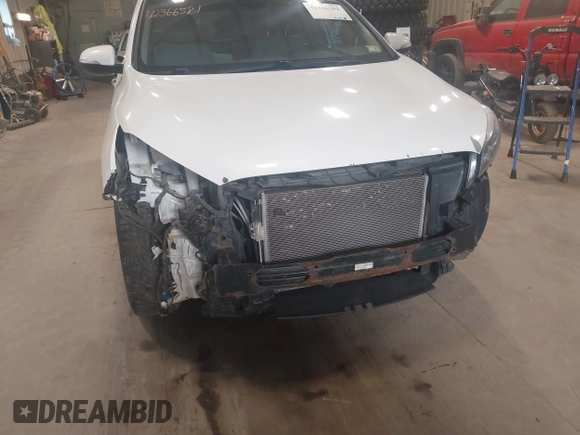 2016 Kia Sorento EX with VIN 5XYPHDA5XGG063815, listed as a IAAI auction lot 42366581 with 164,255 mi miles and . Bid and sale history available at DreamBid. Image 6.