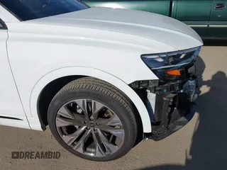 2024 Audi Q8 Premium Plus z VIN WA1BVBF19RD018552, wystawiony jako IAAI lot #41857441 z przebiegiem 3 188 mil mil oraz . Historia ofert i sprzedaży dostępna na DreamBid. Obrazek 20.