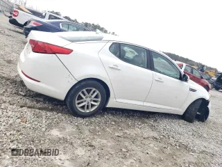 2013 Kia Optima LX z VIN KNAGM4A76D5349580, wystawiony jako Copart lot #43400545 z przebiegiem 156 241 mil mil oraz Szkoda całkowita • Salvage title. Historia ofert i sprzedaży dostępna na DreamBid. Obrazek 3.