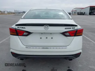 2022 Nissan Altima 2.5 SR with VIN 1N4BL4CV8NN360096, listed as a IAAI auction lot 41547366 with 49,101 mi miles. Bid and sale history available at carsss.com. Image 17.