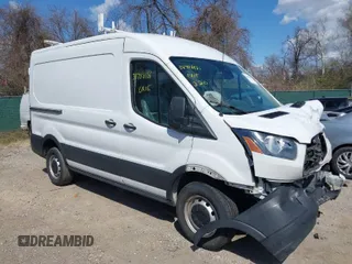 2019 Ford Transit z VIN 1FTYR1CM3KKB83835, wystawiony jako IAAI lot #38988181 z przebiegiem 162 427 mil mil oraz . Historia ofert i sprzedaży dostępna na DreamBid. Obrazek 1.