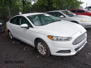 2016 Ford Fusion S z VIN 3FA6P0G76GR199158, wystawiony jako IAAI lot #42345389 z przebiegiem 147 896 mil mil oraz . Historia ofert i sprzedaży dostępna na DreamBid. Obrazek 1.