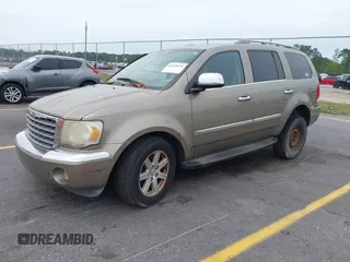 2007 Chrysler Aspen Limited z VIN 1A8HW58247F521999, wystawiony jako IAAI lot #42028156 z przebiegiem 226 975 mil mil oraz . Historia ofert i sprzedaży dostępna na DreamBid. Obrazek 2.