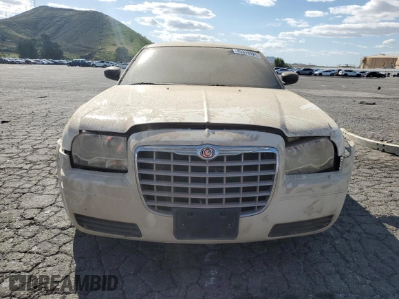 2006 Chrysler 300 with VIN 2C3KA43R06H281457, listed as a Copart auction lot 45376925 with 194,917 mi miles and Clean Title. Bid and sale history available at carsss.com. Image 5.