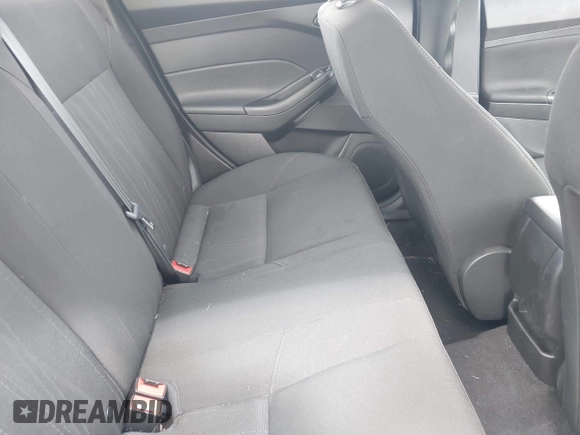 2018 Ford Focus SE z VIN 1FADP3FE5JL228583, wystawiony jako IAAI lot #42313614 z przebiegiem 84 240 mil mil oraz . Historia ofert i sprzedaży dostępna na DreamBid. Obrazek 8.