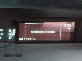2013 Toyota Prius One z VIN JTDKN3DU9D1683891, wystawiony jako IAAI lot #42458187 z przebiegiem 284 914 mil mil oraz . Historia ofert i sprzedaży dostępna na DreamBid. Obrazek 7.
