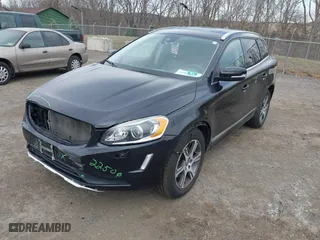 2014 Volvo XC60 3.0L R-Design Premier Plus with VIN YV4902DZ0E2544230, listed as a IAAI auction lot 41824546 with 33,628 mi miles. Bid and sale history available at carsss.com. Image 17.