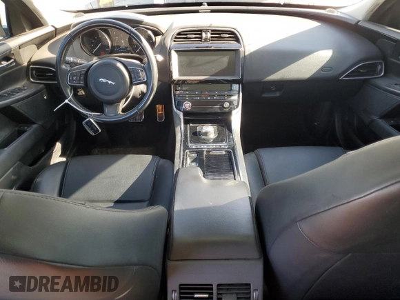 2019 Jaguar XE 25t z VIN SAJAR4FXXKCP48344, wystawiony jako Copart lot #46789485 z przebiegiem 55 916 mil mil oraz Czysty tytuł • Clean title. Historia ofert i sprzedaży dostępna na DreamBid. Obrazek 8.