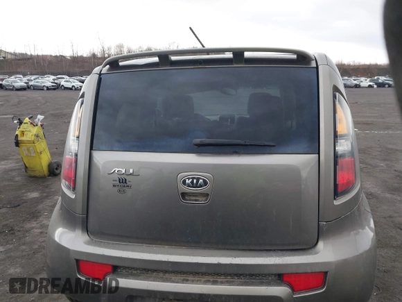 2011 Kia Soul + with VIN KNDJT2A28B7252161, listed as a IAAI auction lot 41908261 with 279,352 mi miles. Bid and sale history available at carsss.com. Image 16.