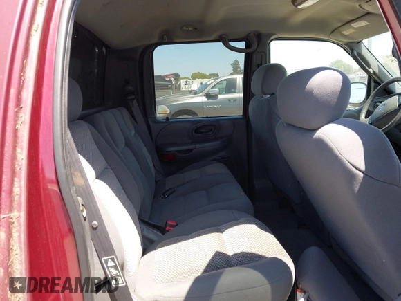 2003 Ford F-150 XLT with VIN 1FTRW08L63KA20475, listed as a IAAI auction lot 42610305 with Not provided miles and . Bid and sale history available at DreamBid. Image 8.