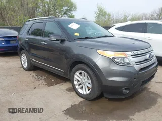 2015 Ford Explorer XLT with VIN 1FM5K7D84FGC63421, listed as a IAAI auction lot 41976273 with 62,362 mi miles and . Bid and sale history available at carsss.com. Image 1.