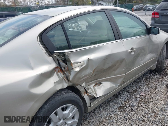 2009 Nissan Altima S with VIN 1N4AL21EX9C106250, listed as a IAAI auction lot 41715863 with 120,237 mi miles and . Bid and sale history available at DreamBid. Image 6.