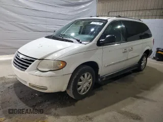 2005 Chrysler Town & Country Touring z VIN 2C4GP54L15R514822, wystawiony jako Copart lot #57710285 z przebiegiem 92 988 mil mil oraz Tytuł czysty. Historia ofert i sprzedaży dostępna na DreamBid. Obrazek 1.