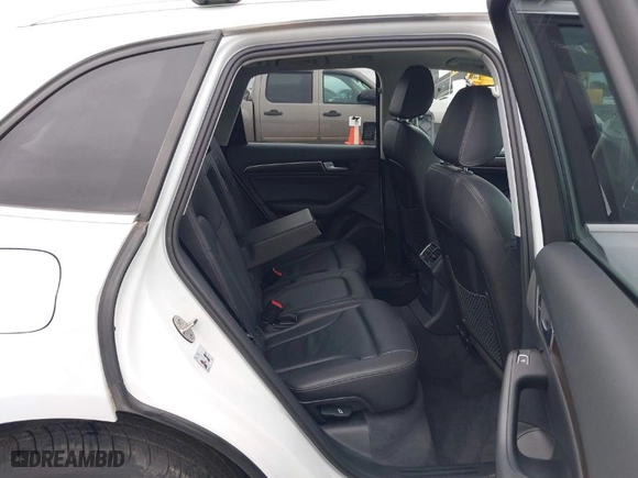 2016 Audi Q5 Premium with VIN WA1C2AFPXGA082612, listed as a IAAI auction lot 41545285 with 92,528 mi miles. Bid and sale history available at carsss.com. Image 8.