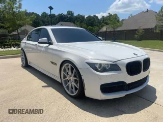 2010 BMW 7 Series 750Li z VIN WBAKB8C58ACY64395, wystawiony jako Copart lot #55361135 z przebiegiem 137 375 mil mil oraz Szkoda całkowita • Salvage title. Historia ofert i sprzedaży dostępna na DreamBid. Obrazek 1.