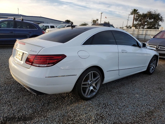 2014 Mercedes-Benz E-Class E 350 with VIN WDDKJ8JBXEF264163, listed as a Copart auction lot 45166355 with 72,992 mi miles and Salvage Title. Bid and sale history available at carsss.com. Image 3.