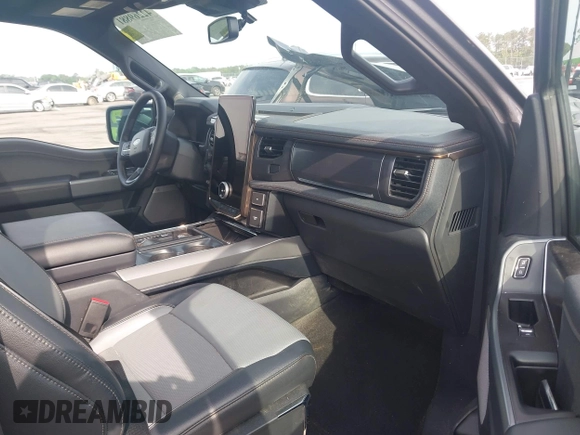 2023 Ford F-150 Lightning Pro с VIN 1FT6W1EVXPWG49668, выставлен на аукционе IAAI как лот 42269881 с пробегом 15 012 миль миль и . История ставок и продаж доступна на DreamBid. Изображение 5.