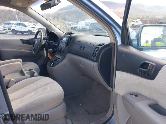 2007 Kia Sedona with VIN KNDMB133576126515, listed as a IAAI auction lot 41497785 with 112,034 mi miles. Bid and sale history available at carsss.com. Image 5.