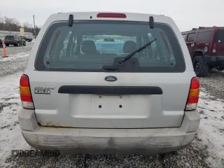 2004 Ford Escape XLS with VIN 1FMYU02164KA15802, listed as a Copart auction lot 43437495 with 255,846 mi miles and Clean Title. Bid and sale history available at DreamBid. Image 6.