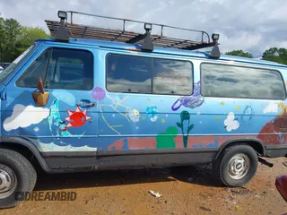 1995 Chevrolet Chevy Van z VIN 1GNEG25Z4SF221421, wystawiony jako IAAI lot #42003616 z przebiegiem 196 007 mil mil oraz . Historia ofert i sprzedaży dostępna na DreamBid. Obrazek 14.