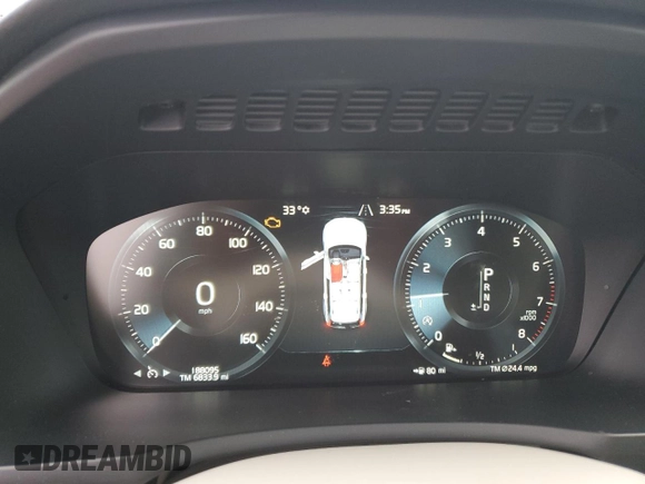 2016 Volvo XC90 Momentum with VIN YV4102XK5G1056816, listed as a Copart auction lot 81253474 with 188,095 mi miles and Clean Title. Bid and sale history available at carsss.com. Image 9.