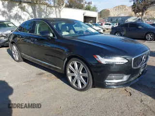 2017 Volvo S90 Inscription with VIN YV1A22ML4H1001070, listed as a IAAI auction lot 41609970 with 85,025 mi miles. Bid and sale history available at carsss.com. Image 1.