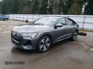 2021 Audi e-tron Sportback Prestige z VIN WA13ABGE6MB037548, wystawiony jako Copart lot #45375615 z przebiegiem 39 095 mil mil oraz Szkody całkowita. Historia ofert i sprzedaży dostępna na DreamBid. Obrazek 1.