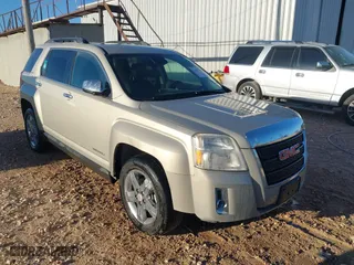 2012 GMC Terrain SLT-1 with VIN 2GKFLUE50C6192422, listed as a IAAI auction lot 41332803 with 200,666 mi miles. Bid and sale history available at carsss.com. Image 1.