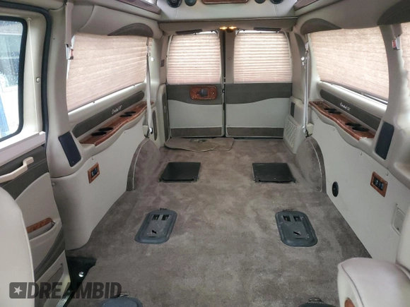 2018 GMC Savana Cargo Van with VIN 1GTW7BFG5J1160683, listed as a Copart auction lot 53020075 with 81,359 mi miles and Salvage Title. Bid and sale history available at carsss.com. Image 10.