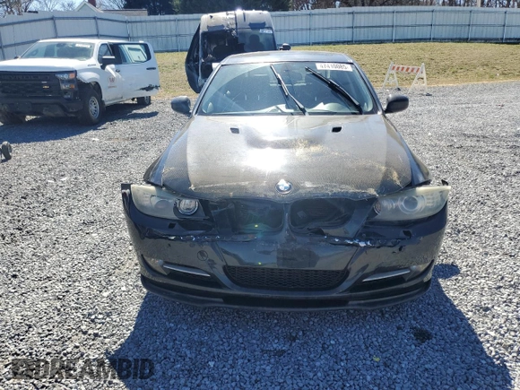 2011 BMW 3 Series 335i xDrive with VIN WBAPL5C55BA920565, listed as a Copart auction lot 47410085 with 135,919 mi miles and Salvage title. Bid and sale history available at DreamBid. Image 5.