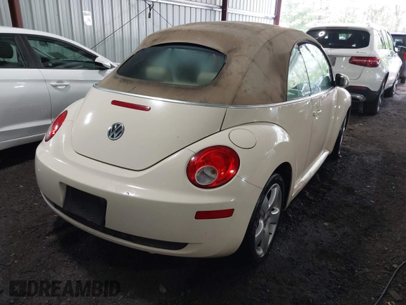 2007 Volkswagen Beetle with VIN 3VWSF31Y07M407379, listed as a IAAI auction lot 42155490 with 118,898 mi miles and . Bid and sale history available at DreamBid. Image 4.
