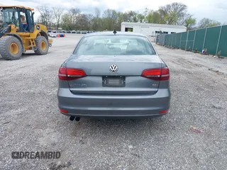 2016 Volkswagen Jetta Sedan 1.8T SEL with VIN 3VWL17AJ0GM213058, listed as a IAAI auction lot 41984066 with 67,014 mi miles. Bid and sale history available at carsss.com. Image 16.