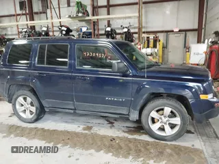 2014 Jeep Patriot Latitude z VIN 1C4NJRFB0ED730765, wystawiony jako IAAI lot #42309571 z przebiegiem 218 577 mil mil oraz . Historia ofert i sprzedaży dostępna na DreamBid. Obrazek 13.
