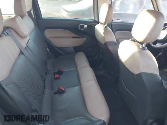 2015 FIAT 500L Lounge with VIN ZFBCFACH8FZ031314, listed as a IAAI auction lot 41392026 with 184,145 mi miles. Bid and sale history available at carsss.com. Image 8.