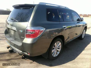 2008 Toyota Highlander Hybrid Limited with VIN JTEEW44A382021418, listed as a IAAI auction lot 41939960 with 408,806 mi miles. Bid and sale history available at carsss.com. Image 4.